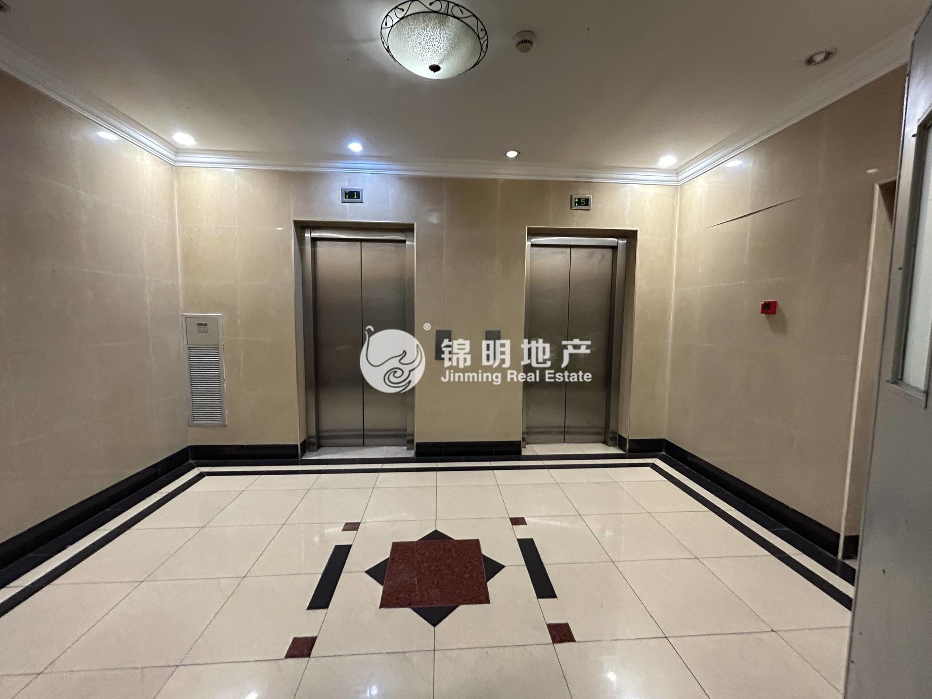 徐家汇博大商务楼66平米写字楼出租